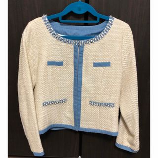 トッコクローゼット(TOCCO closet)のノーカラーツイードジャケット　ビジューライン　ツイードジャケット(ノーカラージャケット)