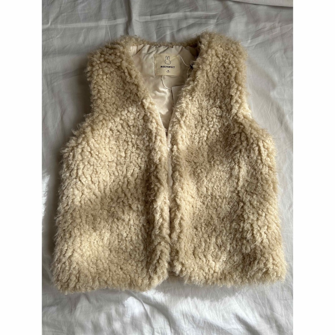 rikota poodle fur vest 韓国 子供服 ファーベスト キッズ/ベビー/マタニティのキッズ服女の子用(90cm~)(ジャケット/上着)の商品写真