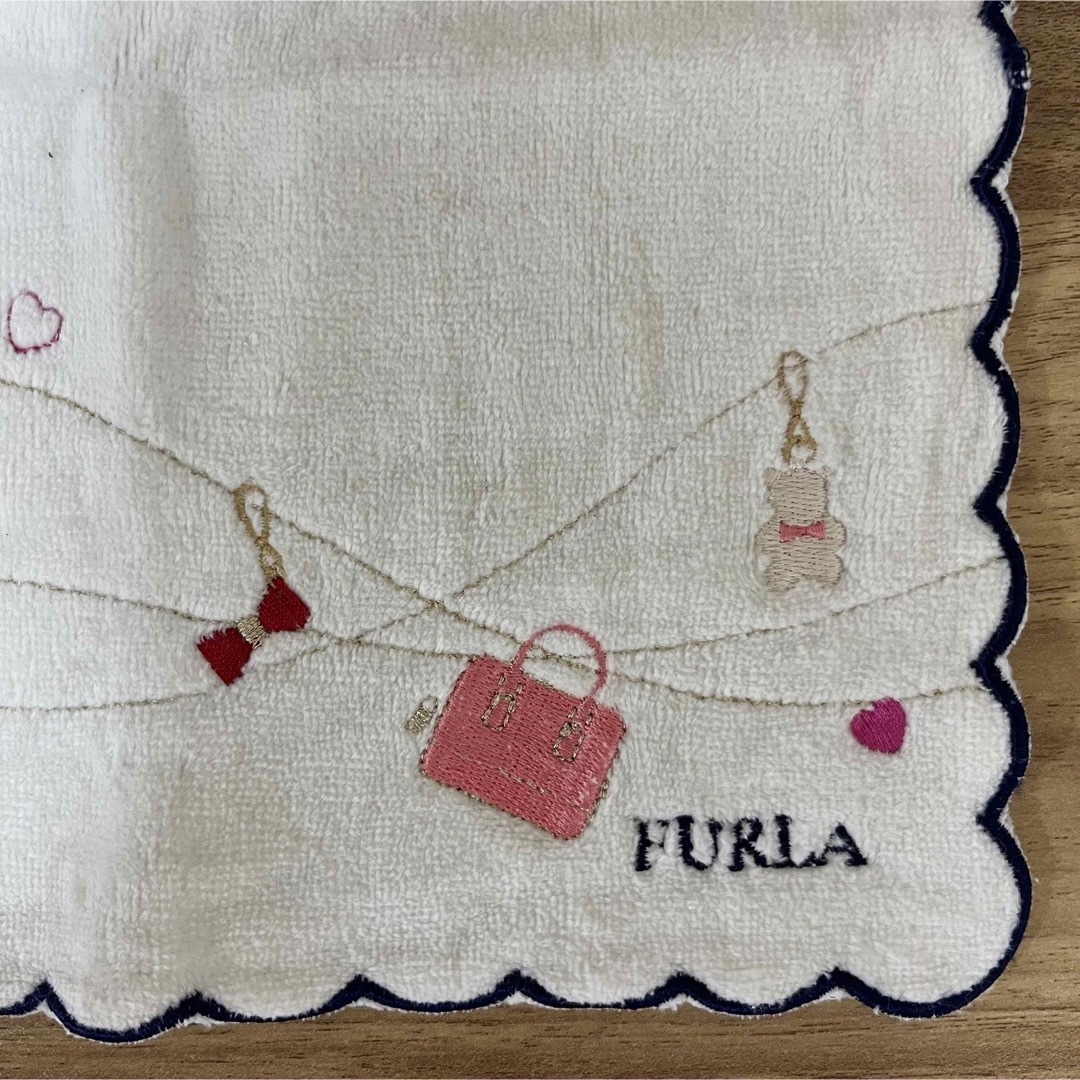 Furla(フルラ)のFURLA フルラ タオル ハンカチ ㉒ レディースのファッション小物(ハンカチ)の商品写真