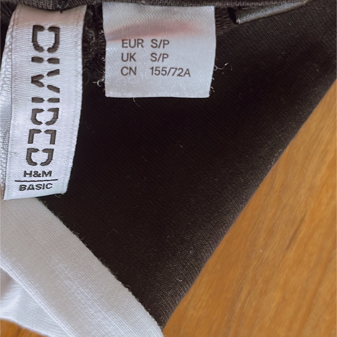 H&M(エイチアンドエム)のH＆M レギンス ラインレギンス まなみさん着用 レディースのレッグウェア(レギンス/スパッツ)の商品写真