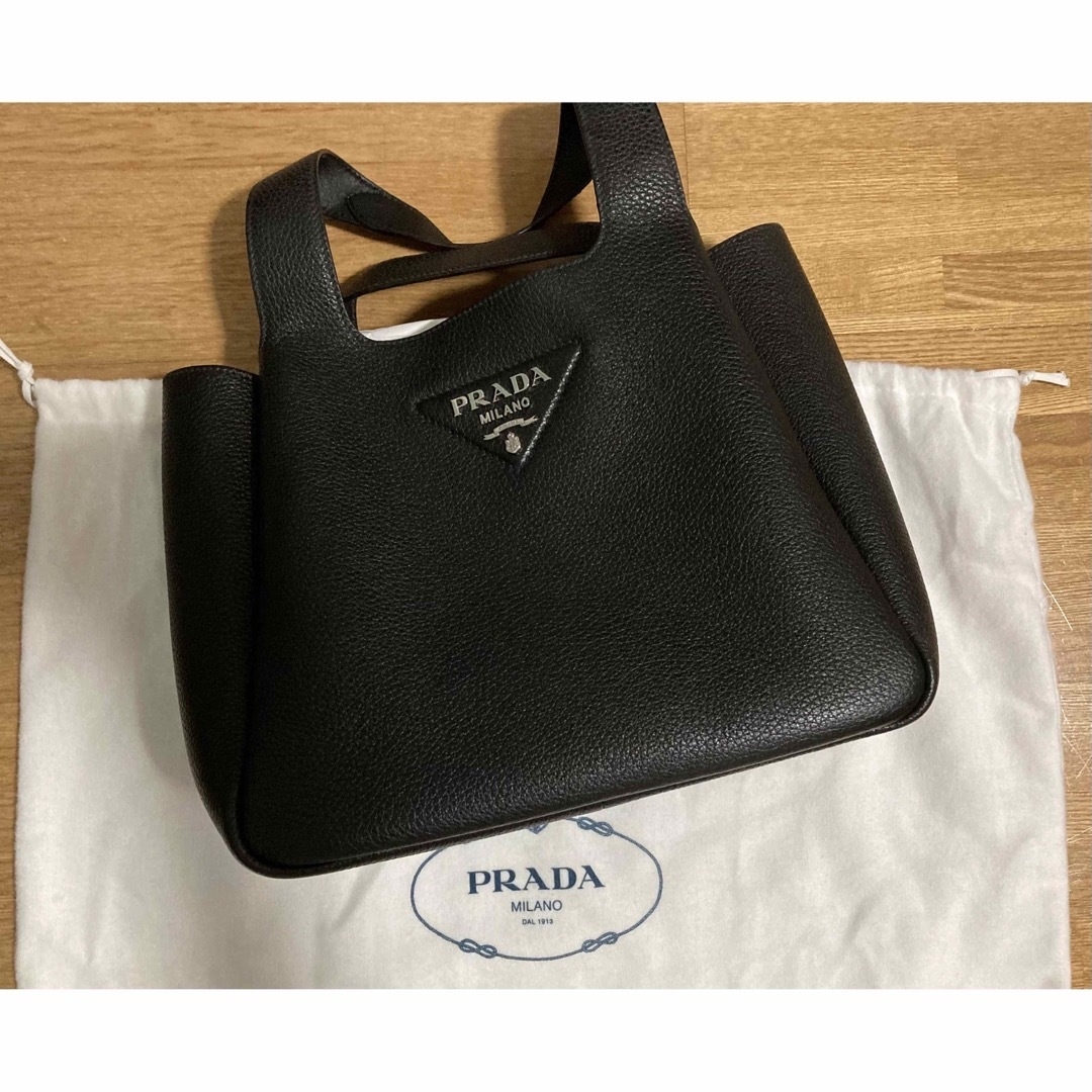 PRADA ミディアムレザートート(お買上証明書付)270cm幅