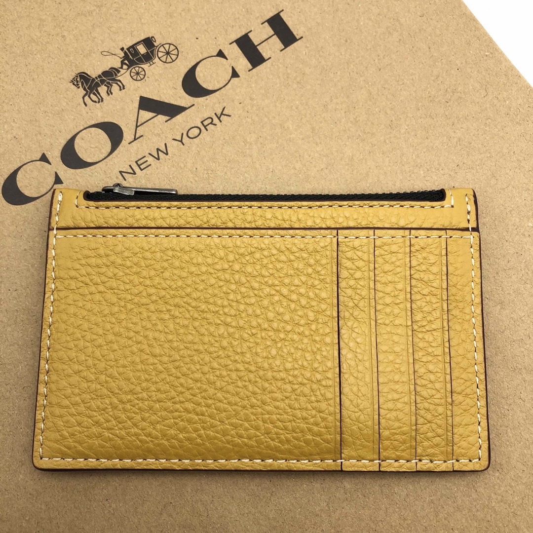 新品　コーチCOACH  スヌーピー　ジップカードケース　パスケース