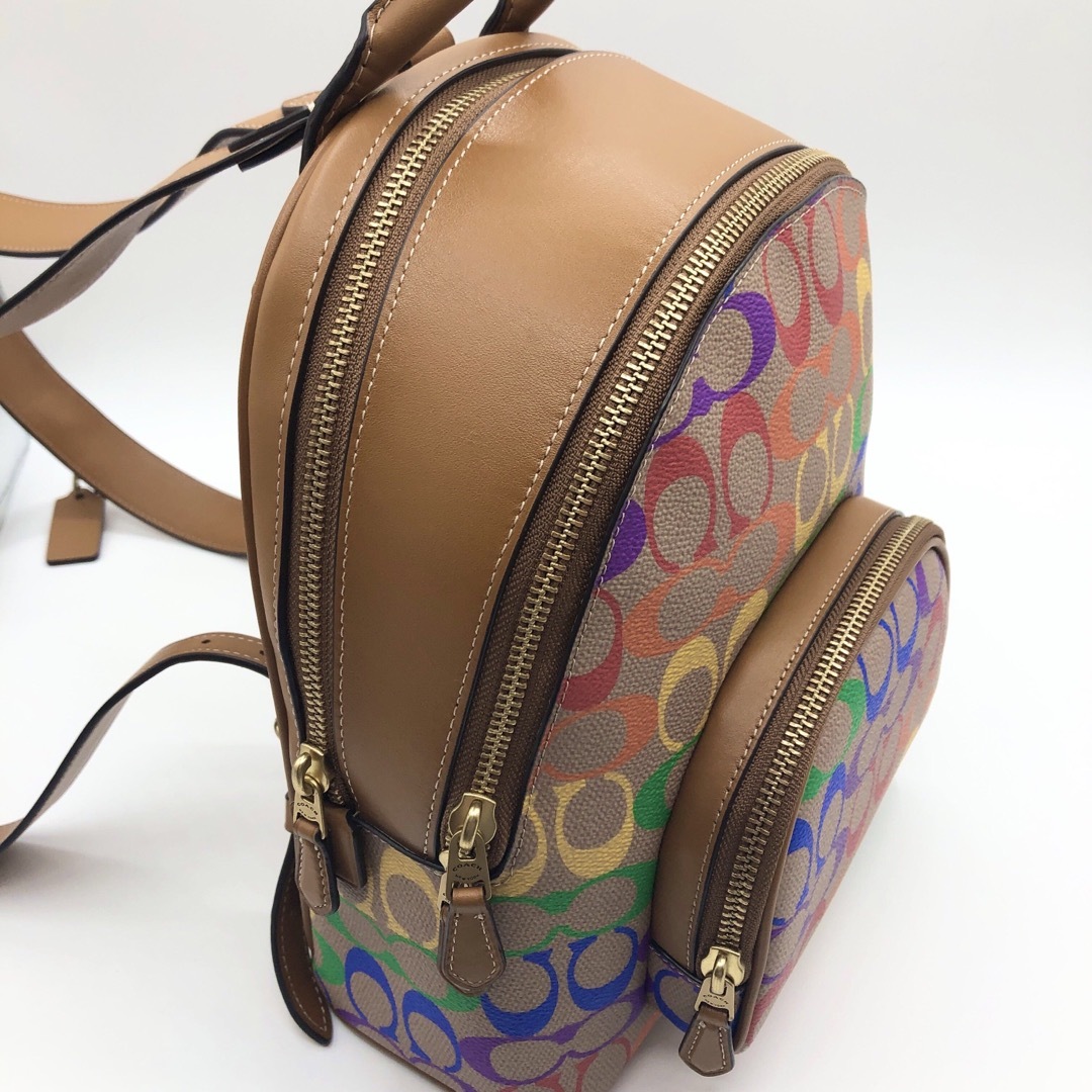 【COACH☆新品】キャリー バックパック!レインボー シグネチャー!男女兼用!