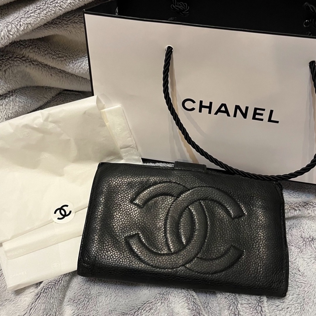 限定値下げ】CHANEL キャビアスキン二つ折り財布 包装紙 紙袋あり 正規品-