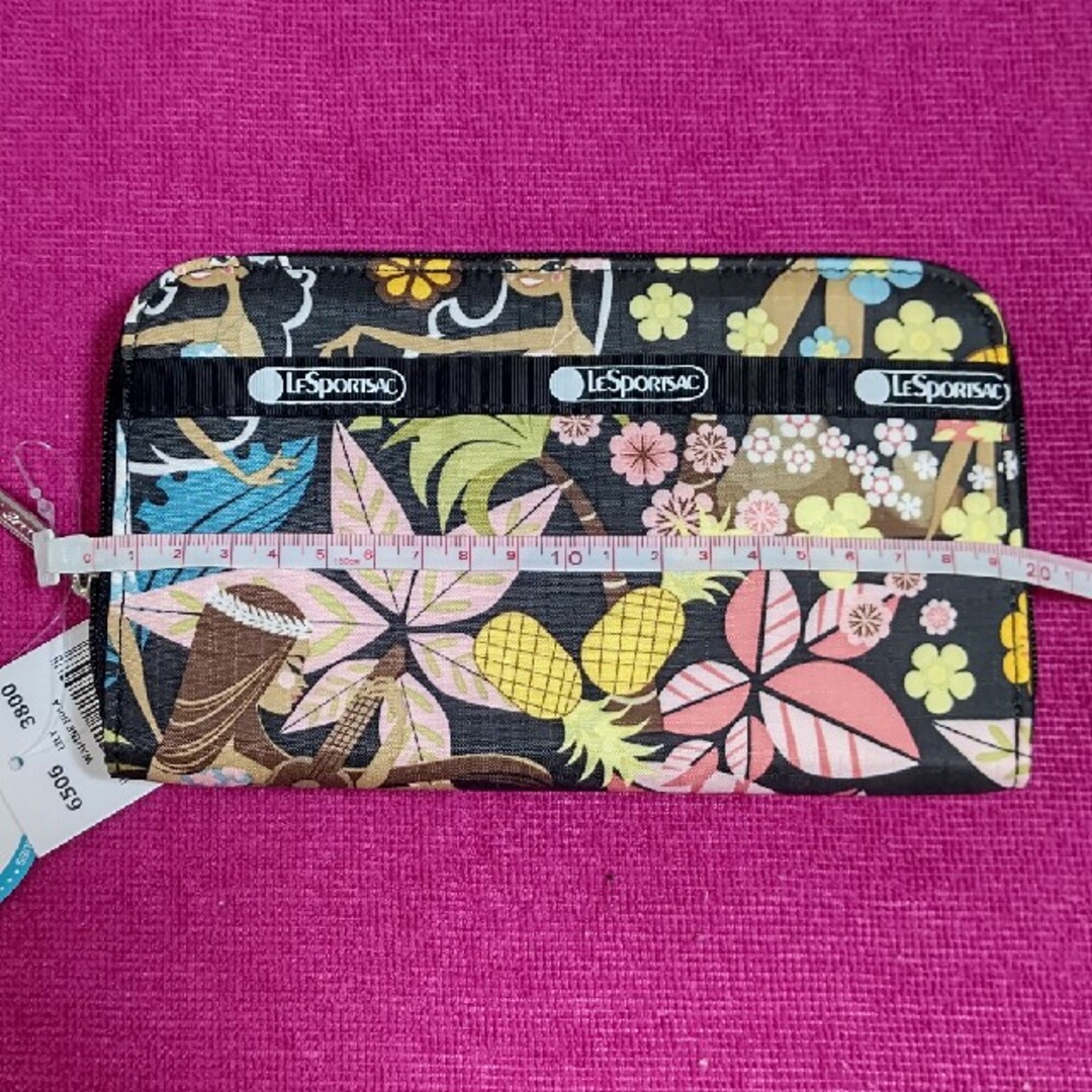 LeSportsac(レスポートサック)の☆みるる様専用☆LeSportsac レスポートサック財布♪　ハワイ土産 レディースのファッション小物(財布)の商品写真