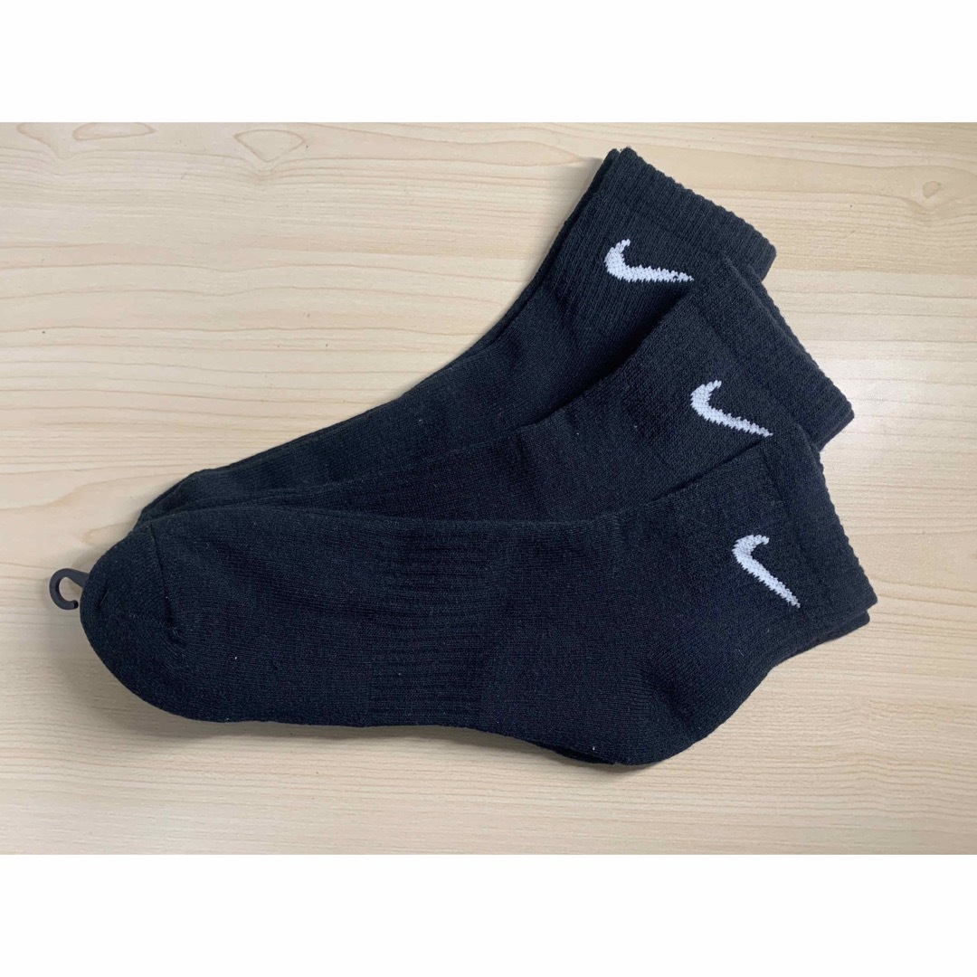 NIKE(ナイキ)の【SALE】27〜29cm【3足組】ナイキ ソックス　靴下  SX7667 黒 メンズのレッグウェア(ソックス)の商品写真