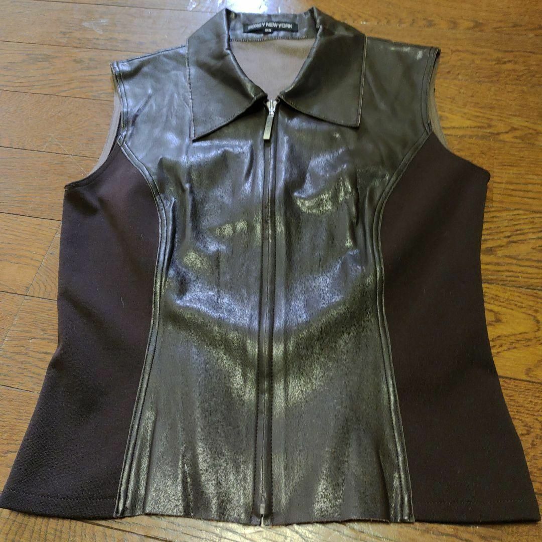 1538超美品 フォクシーニューヨーク 38 レザージャケット ノースリーブ-