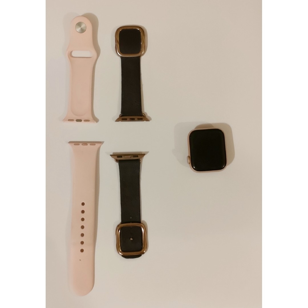Apple(アップル)のApple Watch Series 5 (GPS + Cellular) スマホ/家電/カメラのスマホ/家電/カメラ その他(その他)の商品写真