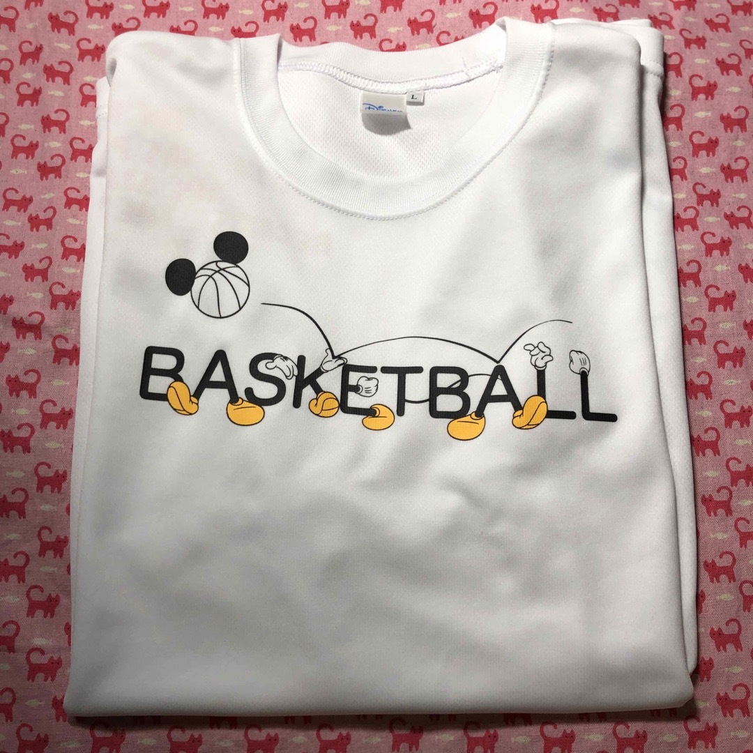 Disney(ディズニー)の半袖Tシャツ⭐️バスケットボール⭐️ミッキーマウスデザイン スポーツ/アウトドアのスポーツ/アウトドア その他(バスケットボール)の商品写真