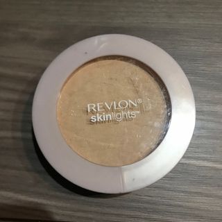 レブロン(REVLON)の専用レブロン  スキンライト　プレストパウダー(フェイスパウダー)