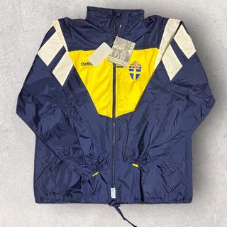 激レア】70s スウェーデン代表 ナイロンジャケット adidas デサント製