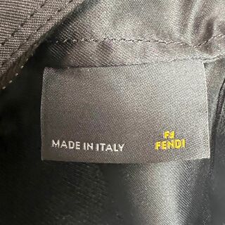 【極美品】 FENDI 化粧ポーチ アクセサリーポーチ ブラック ナイロン ロゴ