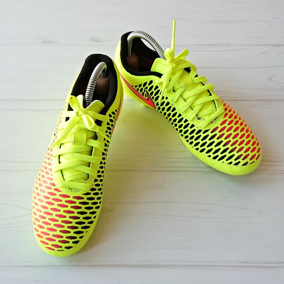 NIKE(ナイキ)のNIKE/Jr. SUPPORT MAGISTA 651654-770/21cm スポーツ/アウトドアのサッカー/フットサル(シューズ)の商品写真