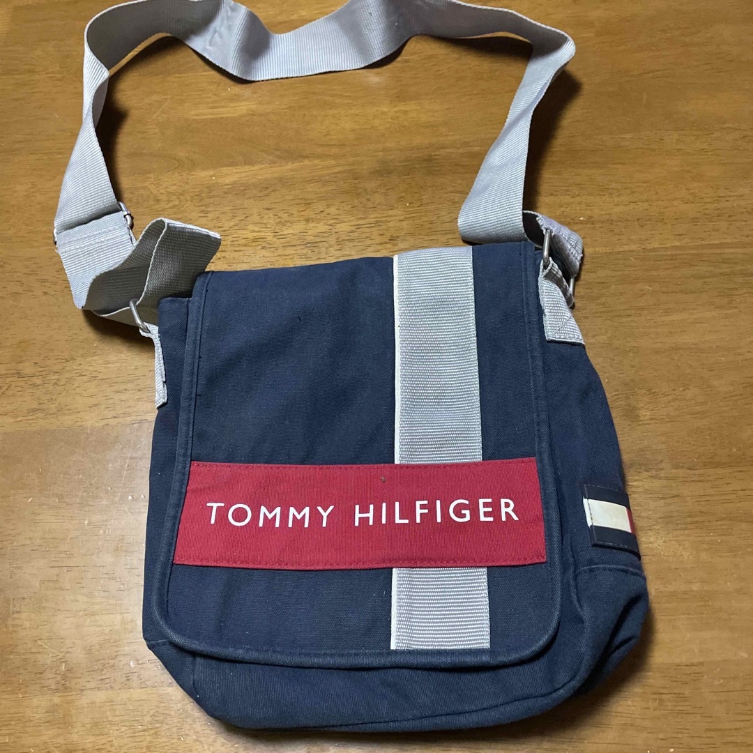 TOMMY HILFIGER(トミーヒルフィガー)のTOMMY HILFIGER トミー ヒルフィガーメッセンジャーバック メンズのバッグ(メッセンジャーバッグ)の商品写真