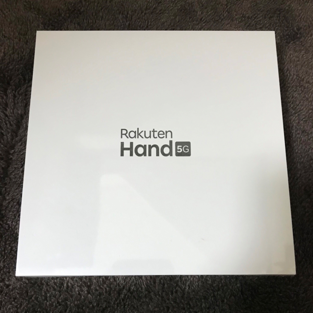 ANDROID(アンドロイド)のRakuten Hand 5G レッド（新品未使用未開封）   スマホ/家電/カメラのスマートフォン/携帯電話(スマートフォン本体)の商品写真