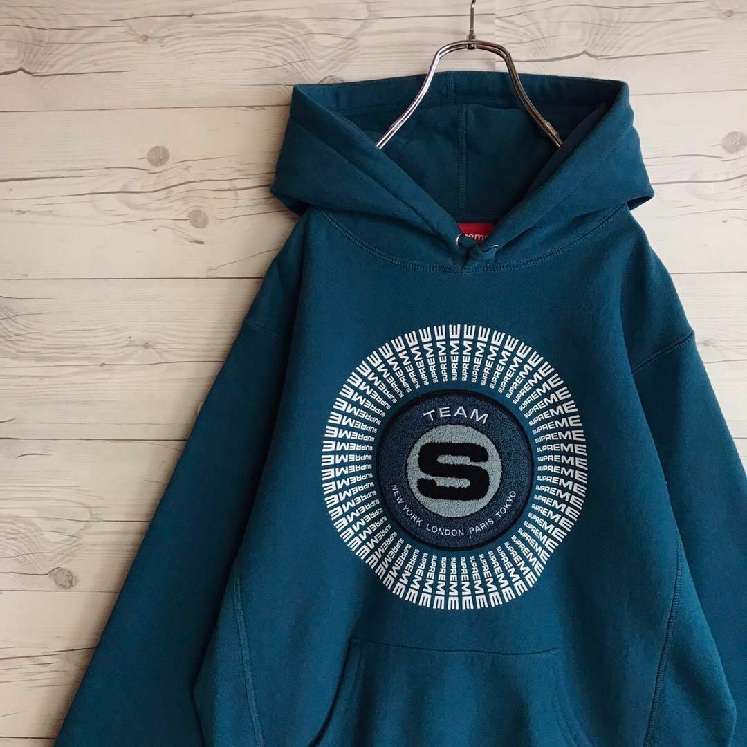 最高デザイン】Supreme デカロゴ 入手困難 希少 人気カラー パーカー
