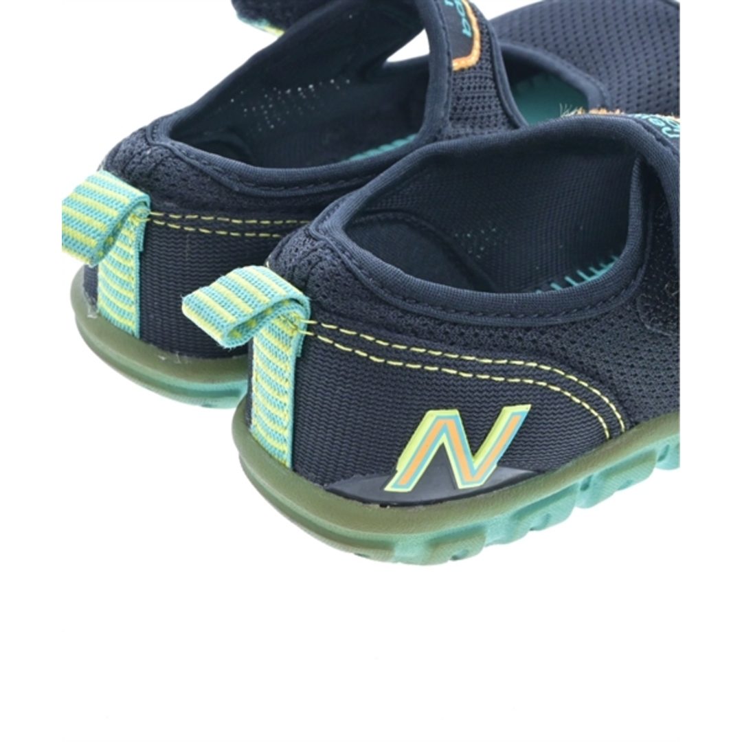 New Balance(ニューバランス)のNew Balance ニューバランス シューズ（その他） 16cm 黒 【古着】【中古】 キッズ/ベビー/マタニティのキッズ靴/シューズ(15cm~)(その他)の商品写真