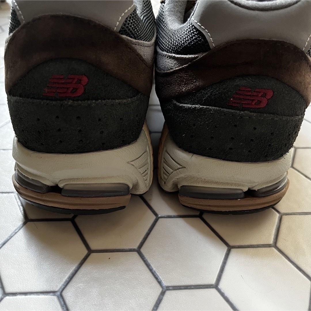 New Balance(ニューバランス)の【美品】New Balance M2002RLY BROWN メンズの靴/シューズ(スニーカー)の商品写真