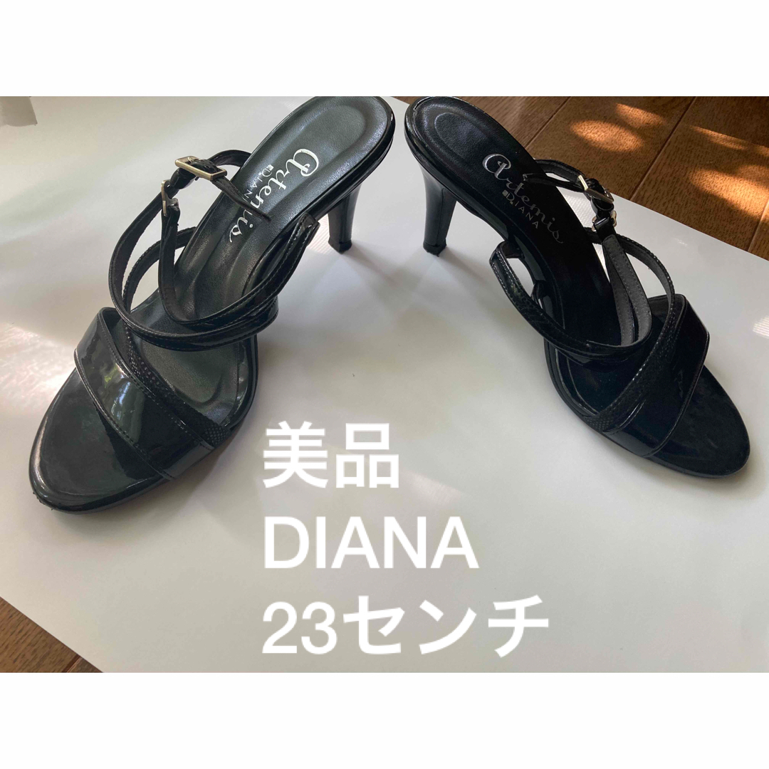 ほぼ未使用品　DIANA ダイアナ　黒　エナメル　サンダル | フリマアプリ ラクマ