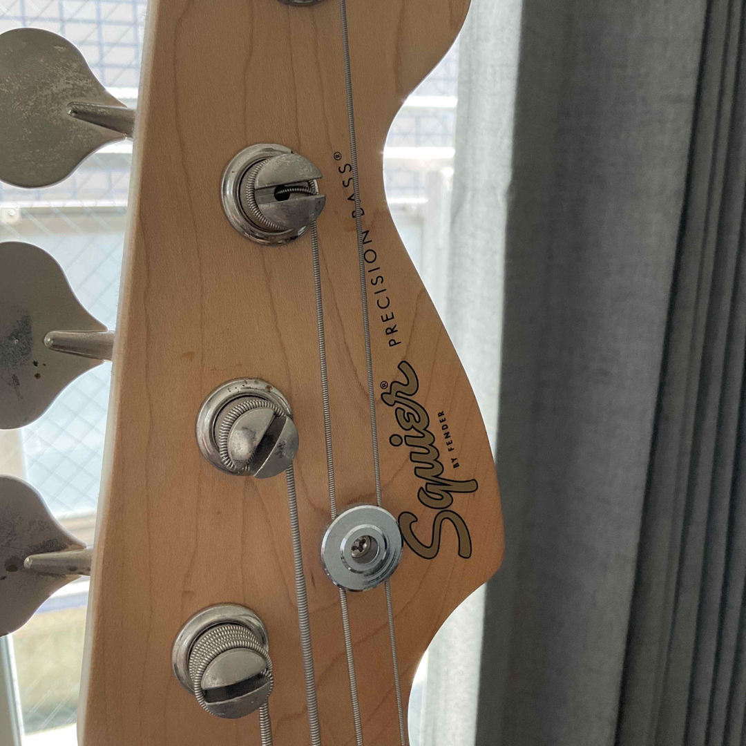 SQUIER(スクワイア)のSquier by Fender Precision Bass プレベ　ブラック 楽器のベース(エレキベース)の商品写真