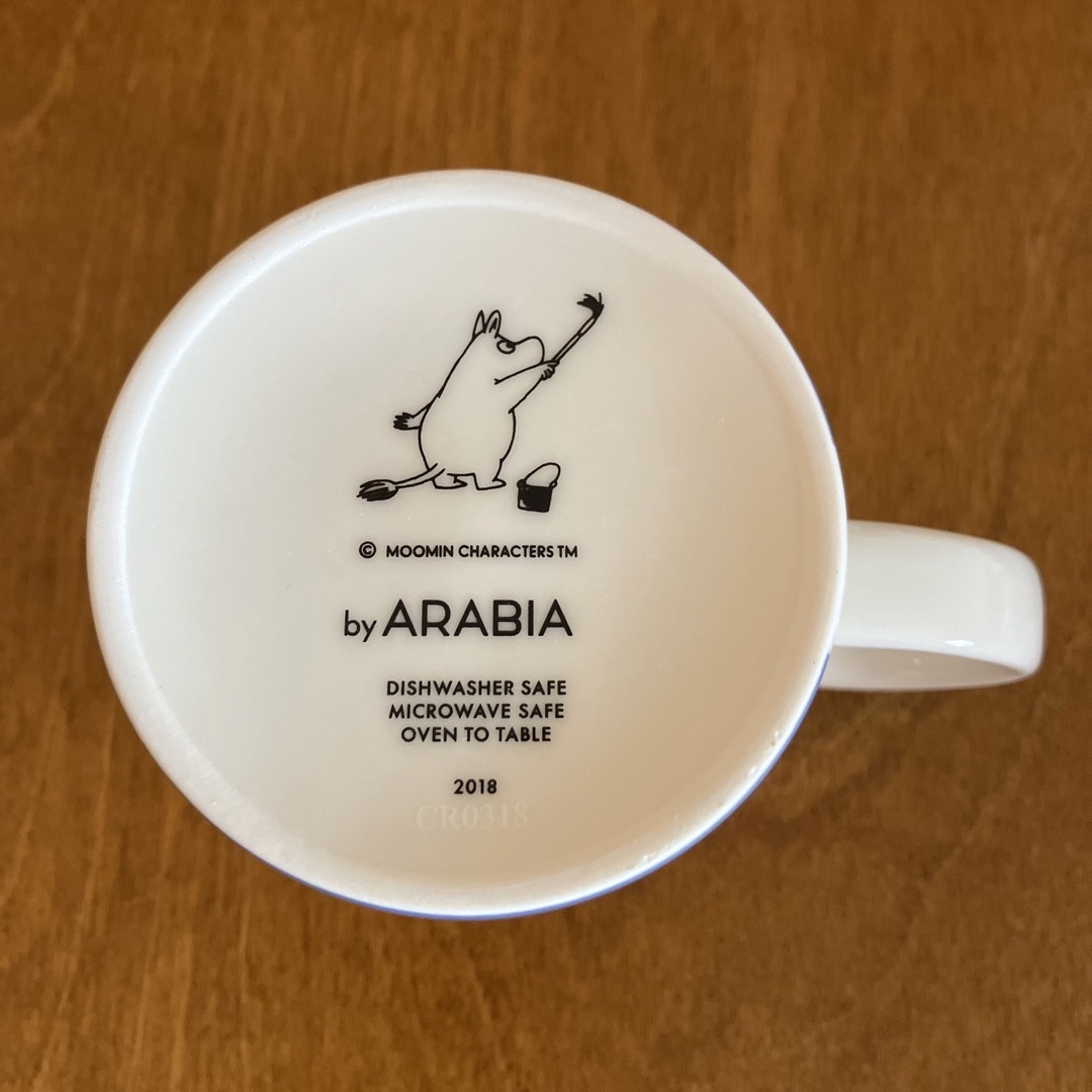 ARABIA(アラビア)の限定マグ　ムーミンの日　2018年　アラビア　ムーミンマグ　300ml インテリア/住まい/日用品のキッチン/食器(グラス/カップ)の商品写真