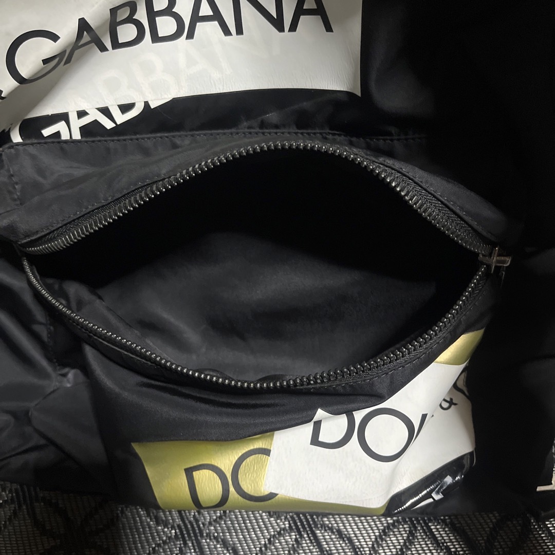 DOLCE&GABBANA(ドルチェアンドガッバーナ)のドルチェ＆ガッバーナ  DOLCE&GABBANA リュック ナイロン 黒　中古 メンズのバッグ(バッグパック/リュック)の商品写真