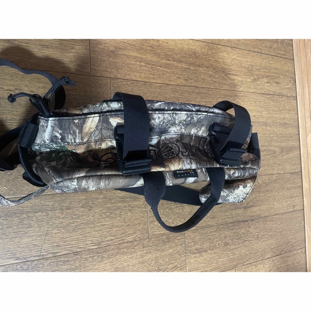 Supreme(シュプリーム)の美品！Supreme 19FW waistbag real tree camo メンズのバッグ(ボディーバッグ)の商品写真