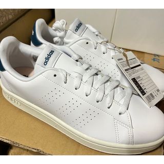 アディダス(adidas)のアディダス　アドバンコート　GZ5302 新品未使用(スニーカー)