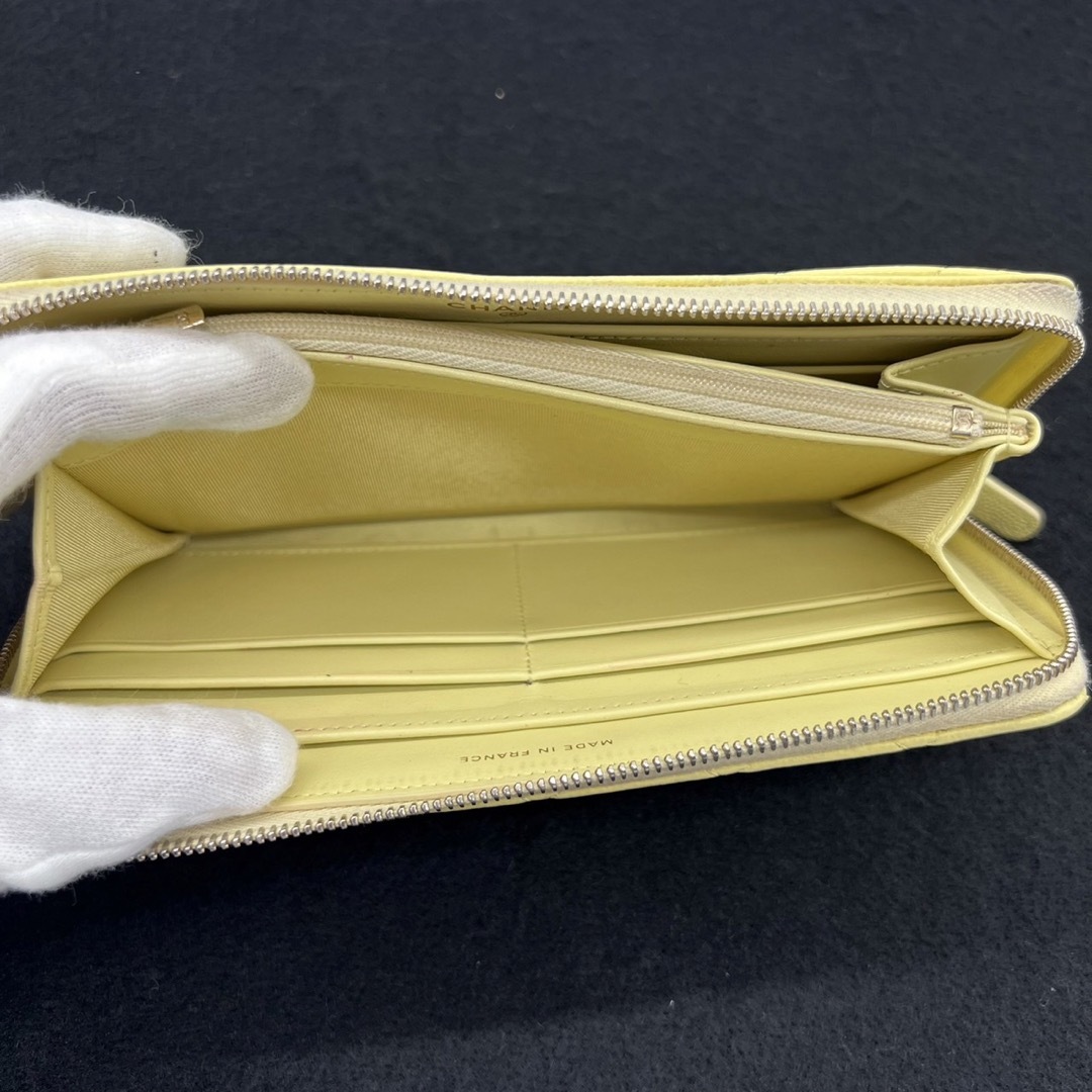 新型 美品 シャネル キャビアスキン ラウンドファスナー 長財布
