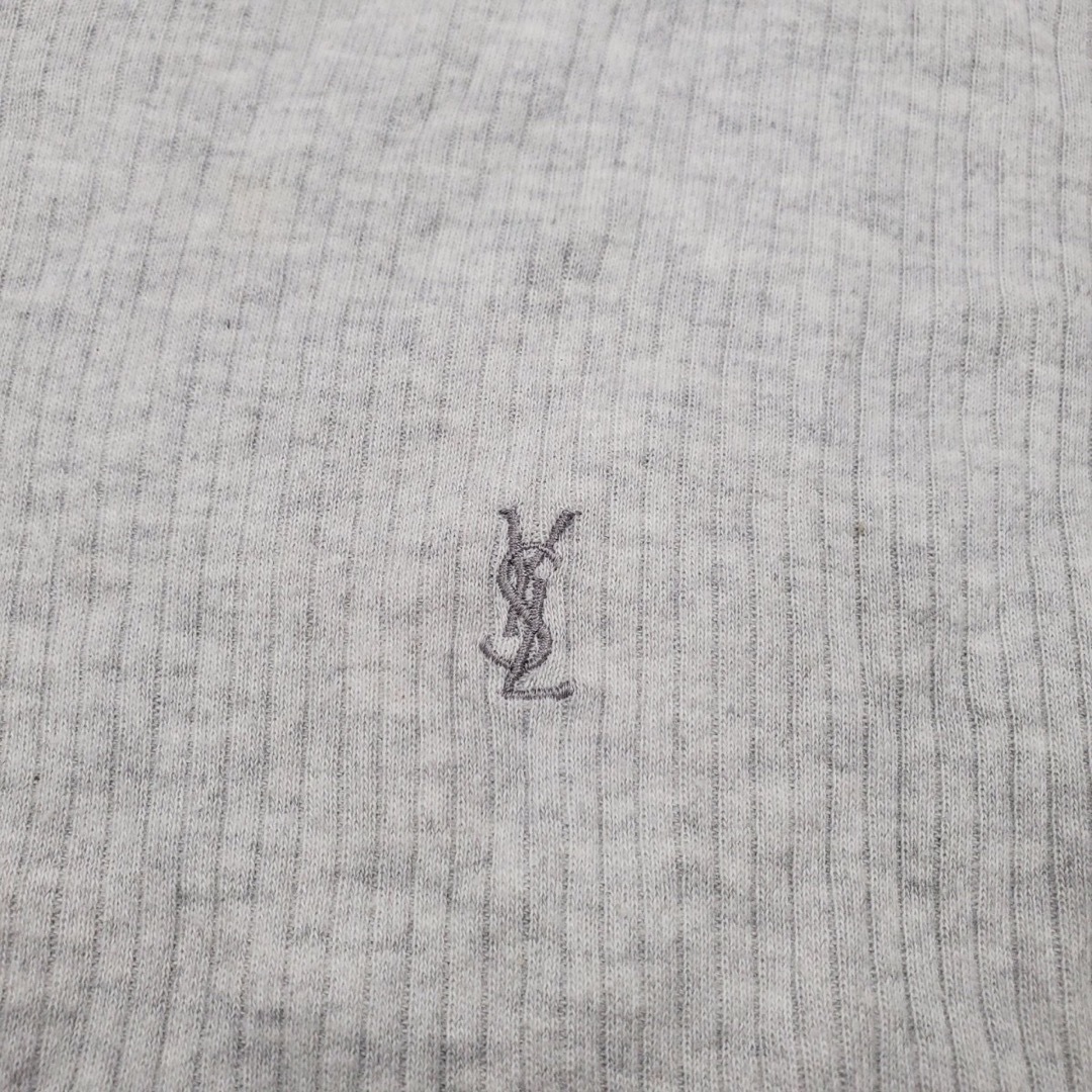 Yves Saint Laurent(イヴサンローラン)のイヴ サンローラン Vネック リブ Tシャツ ワンポイント ロゴ 刺繍 メンズのトップス(Tシャツ/カットソー(半袖/袖なし))の商品写真