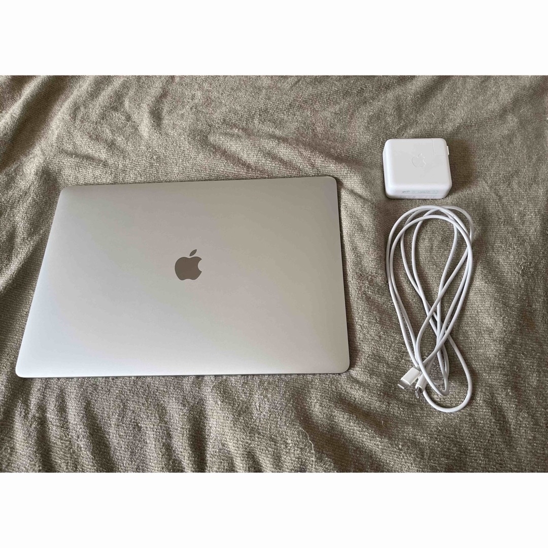 MacBook Pro 2016 15インチ 512GB 16GB シルバー | フリマアプリ ラクマ 美品macbook pro 2016 15インチ シルバー 16GB 512MB