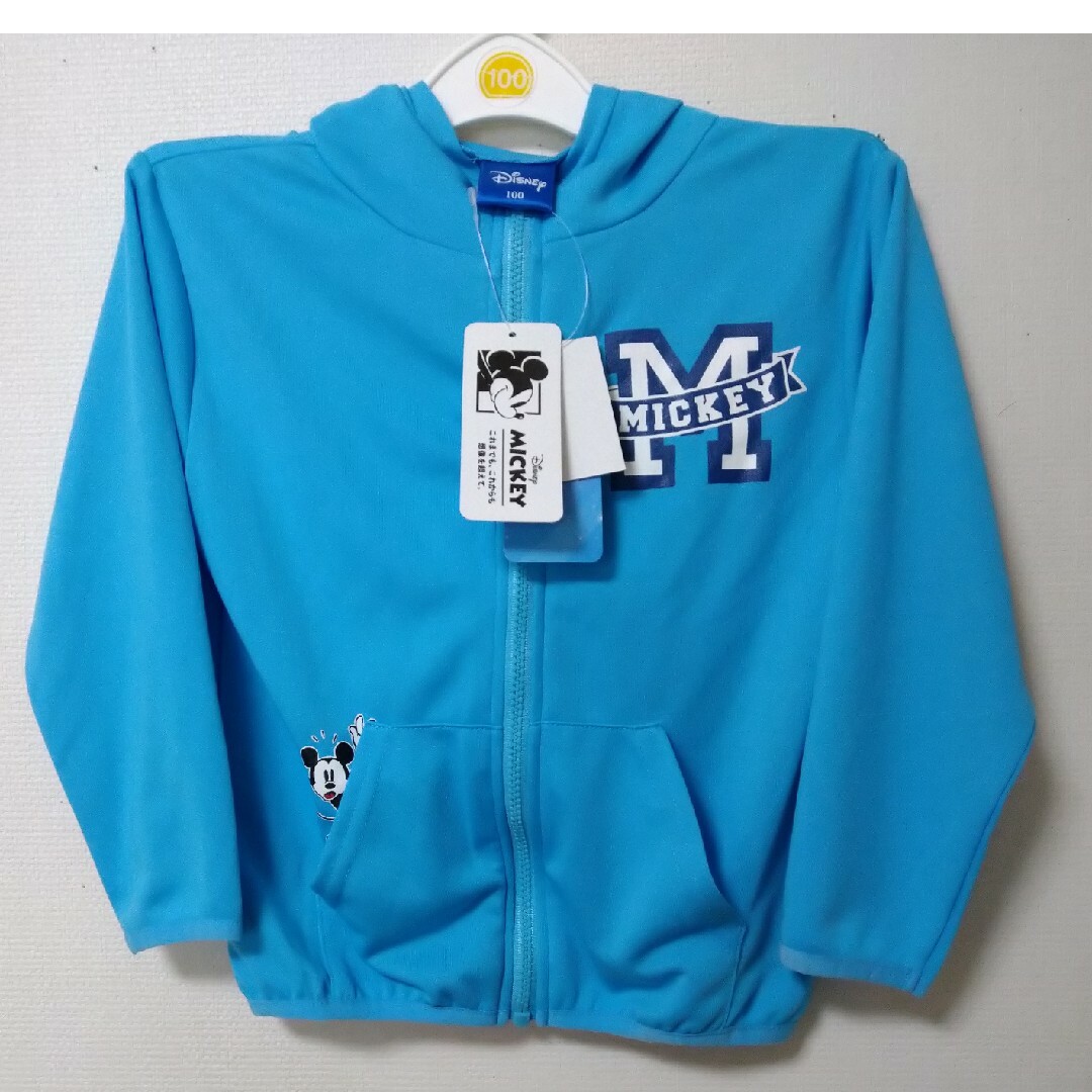 Disney(ディズニー)の新品 Disney ミッキーフード付きパーカー（100） キッズ/ベビー/マタニティのキッズ服男の子用(90cm~)(ジャケット/上着)の商品写真