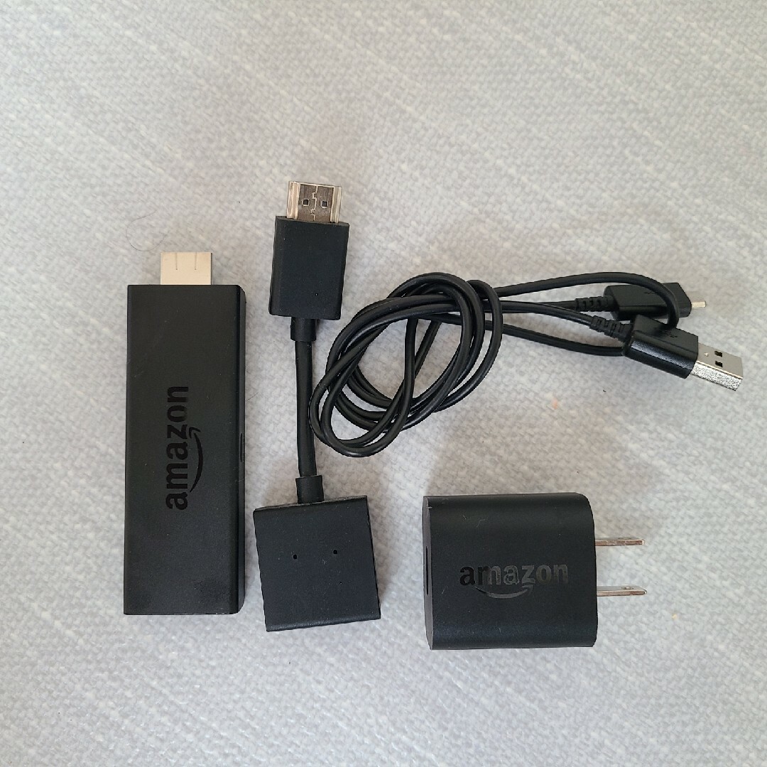 Amazon(アマゾン)のFire TV Stick第２世代アマゾンファイヤースティック スマホ/家電/カメラのテレビ/映像機器(その他)の商品写真