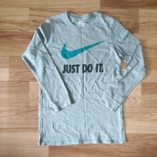 ナイキ(NIKE)のナイキキッズ　S　長袖Tシャツ(Tシャツ/カットソー)