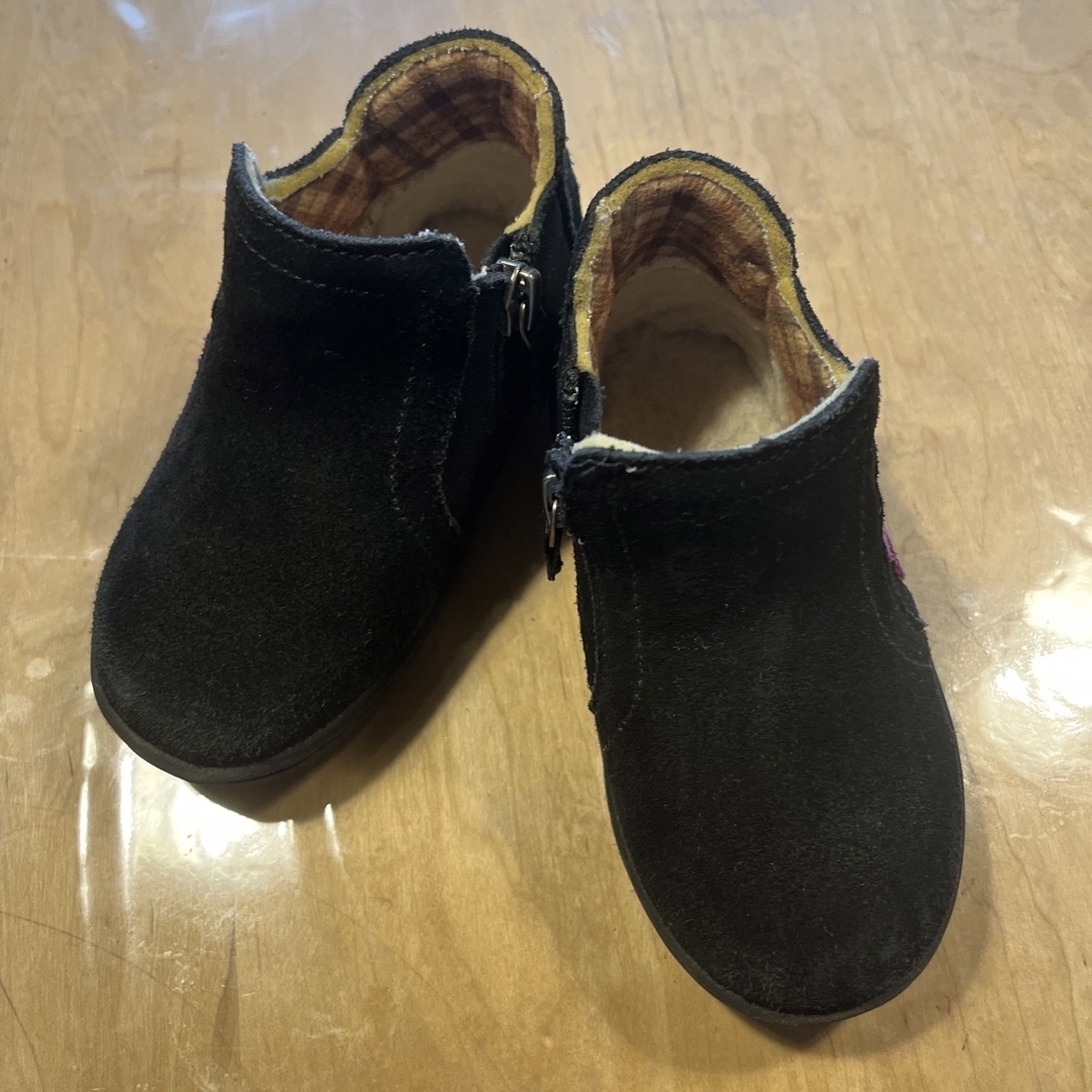 UGG(アグ)の子供用  UGG ブーツ　15㌢ キッズ/ベビー/マタニティのキッズ靴/シューズ(15cm~)(ブーツ)の商品写真