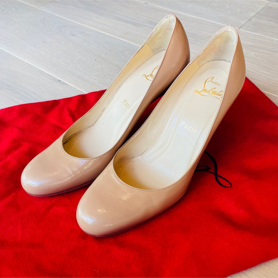 Christian Louboutin - ルブタン ベージュ パンプス 23cmの通販 by