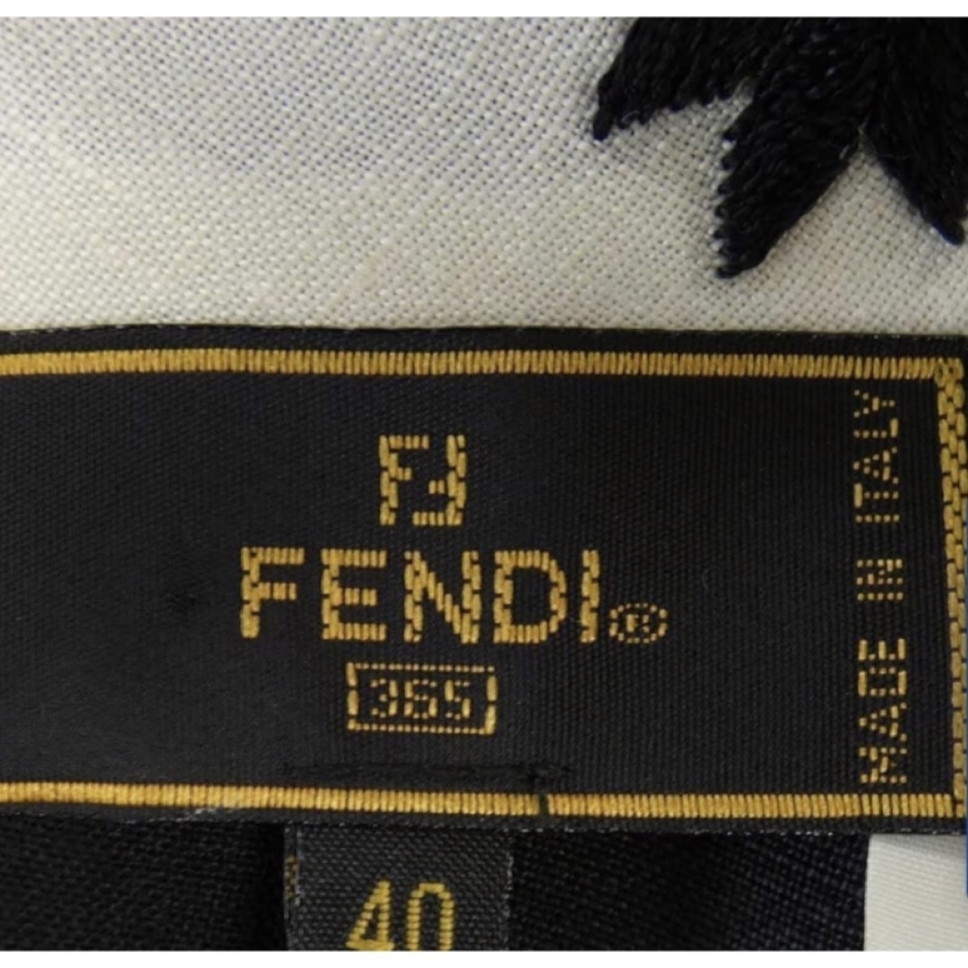 FENDI(フェンディ)の【美品】FENDI フェンディ　ワンピース　刺繍　ブラック　リネン　黒 レディースのワンピース(ひざ丈ワンピース)の商品写真