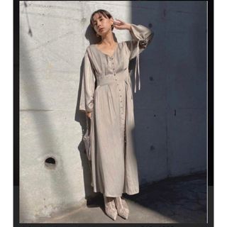 アメリヴィンテージ(Ameri VINTAGE)の早い者勝ちAmeri vintage TUCK SHAPE DRESS試着のみ(ロングワンピース/マキシワンピース)