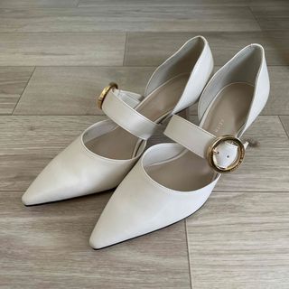 チャールズアンドキース(Charles and Keith)の【CHARLES & KEITH】バックル ドルセイパンプス　36/23cm(ハイヒール/パンプス)