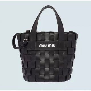 ミュウミュウ(miumiu)のミュウミュウ　miu miu 編み込み ナッパレザー バゲットバッグ 【新品】(ハンドバッグ)