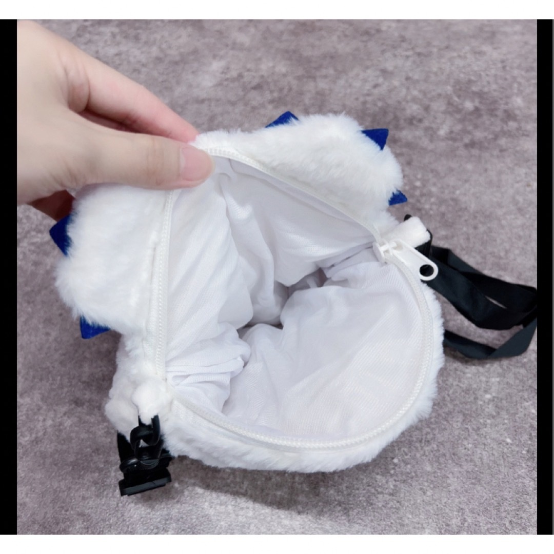 2WAYぬいぐるみポシェット　シロクマ　城之内熊治郎　NieR  レディースのバッグ(ショルダーバッグ)の商品写真