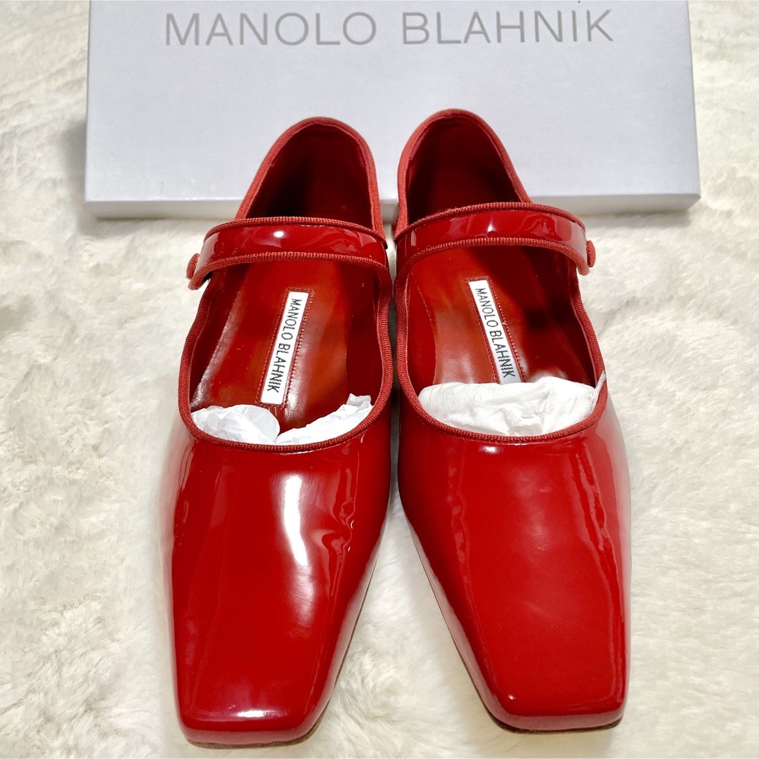 MANOLO BLAHNIK(マノロブラニク)の【新品未使用】マノロブラニク パテントレザー メリージェーン フラットシューズ レディースの靴/シューズ(バレエシューズ)の商品写真