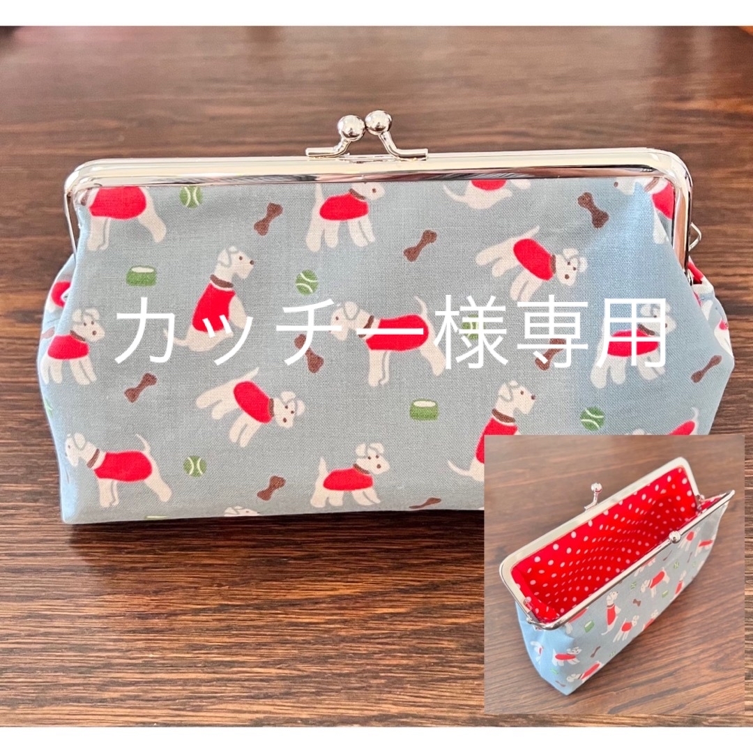 Cath Kidston(キャスキッドソン)のキャスキッドソン ハンドメイド スタンリー柄　赤水玉　たっぷり入る がま口ポーチ ハンドメイドのファッション小物(ポーチ)の商品写真