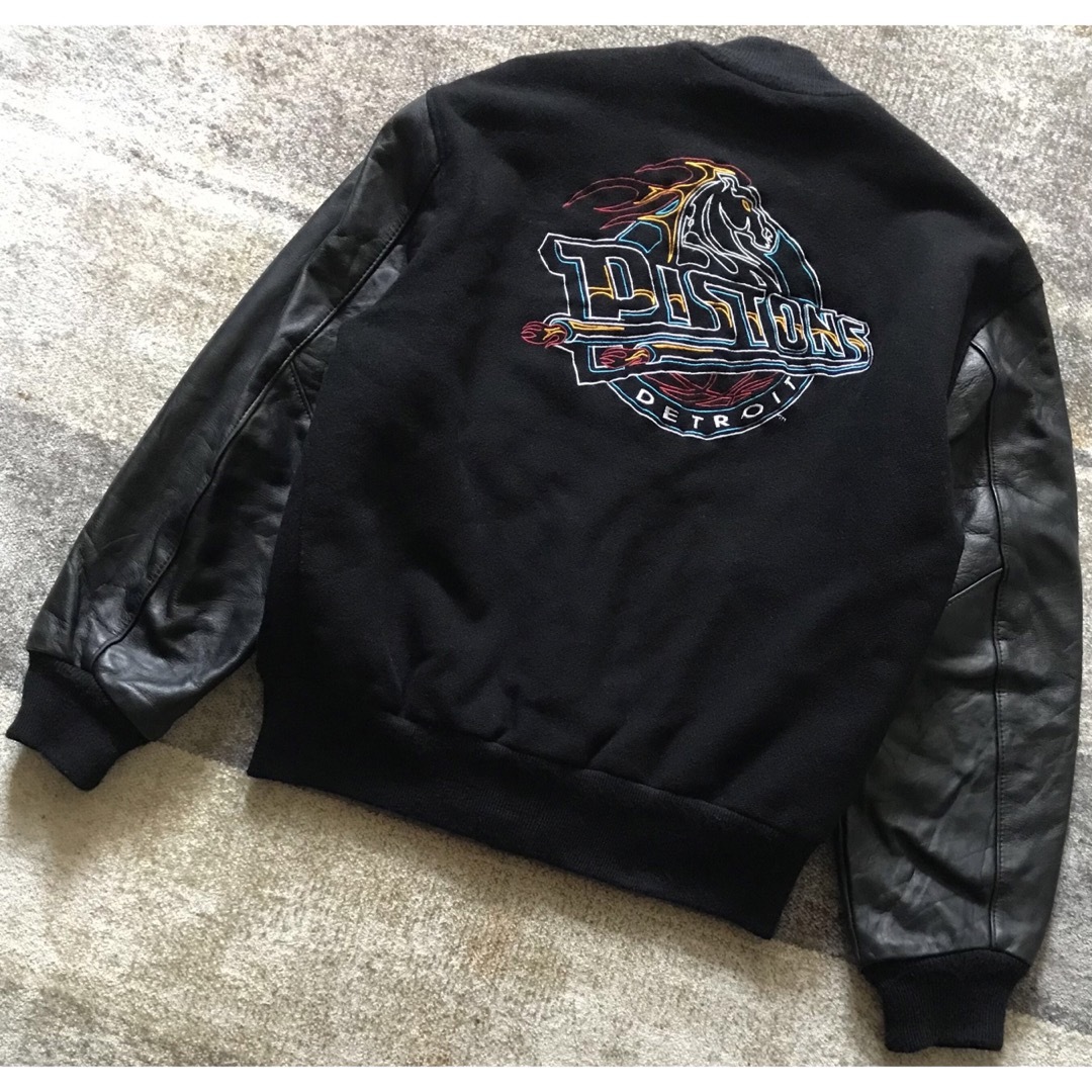 超レア 最高コラボ US製 90s DeLONG×PISTONS 袖革スタジャンの通販 by