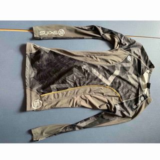 スキンズの通販 1,000点以上 | SKINSを買うならラクマ