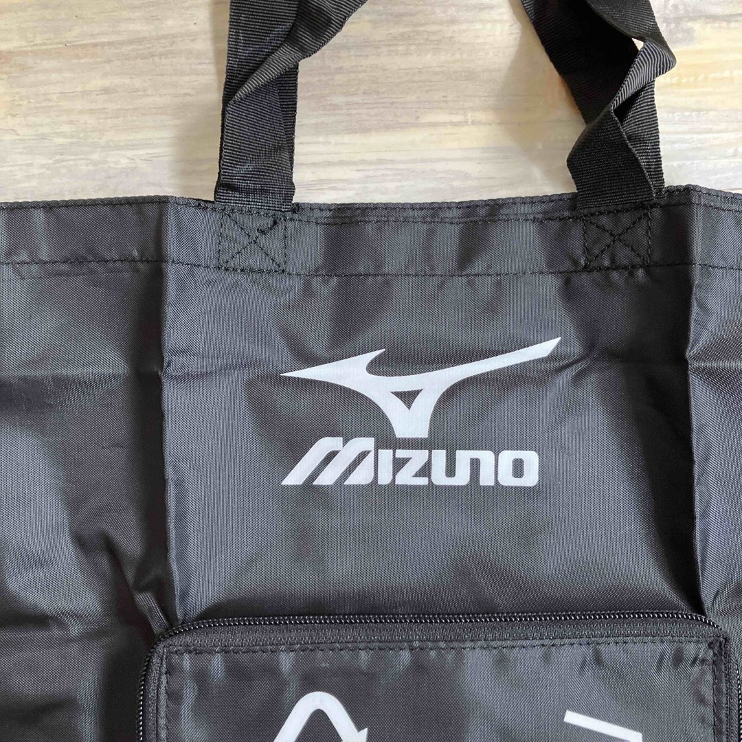 MIZUNO(ミズノ)のミズノ　ケープラス　エコバッグ　ブラック黒　スポーツバッグ　コンパクト収納 メンズのバッグ(エコバッグ)の商品写真