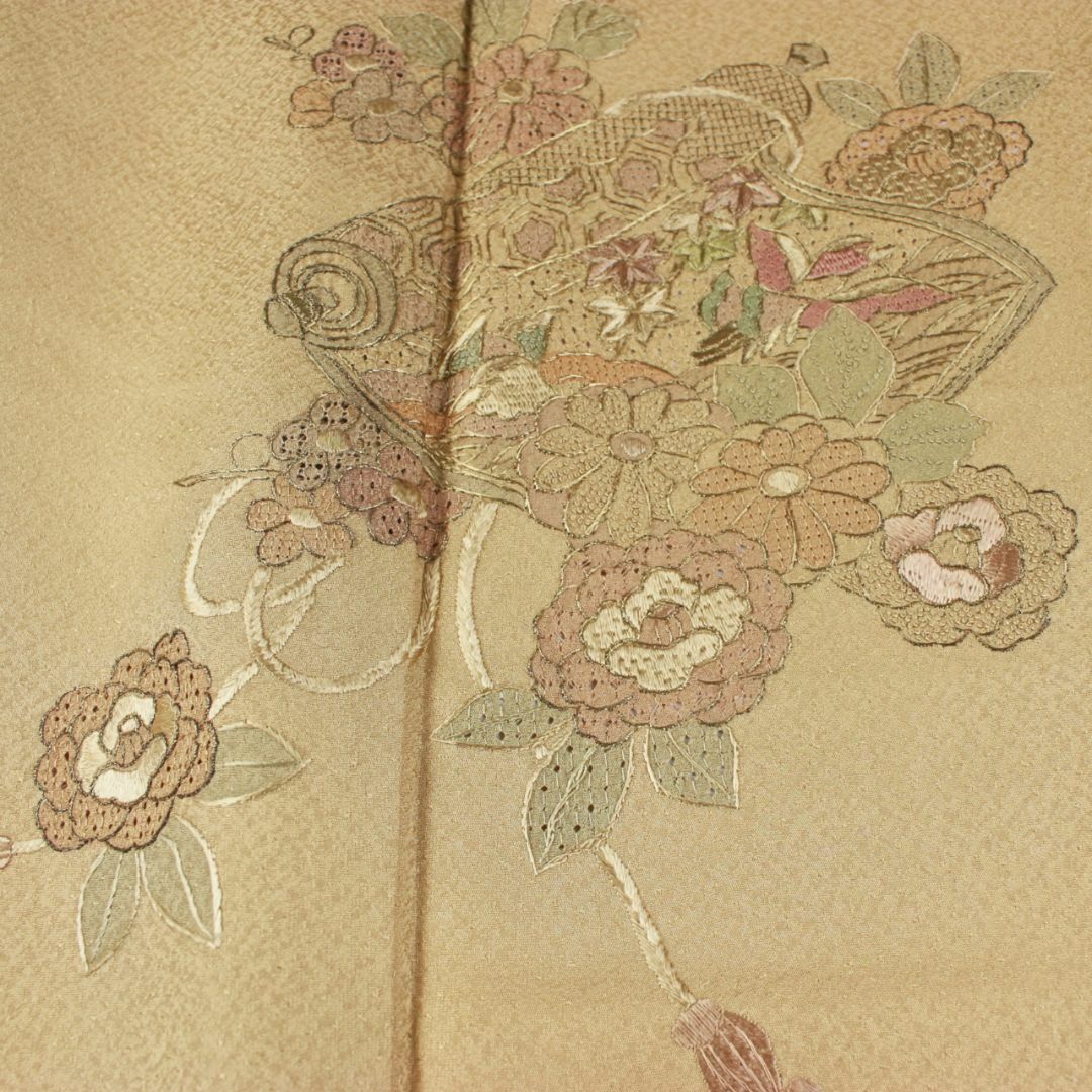 AB5825 訪問着 165㎝ 薄ベージュ系 蘇州汕頭手刺繍 AB5825 訪問着 165㎝ 薄ベージュ系 蘇州汕頭手刺繍