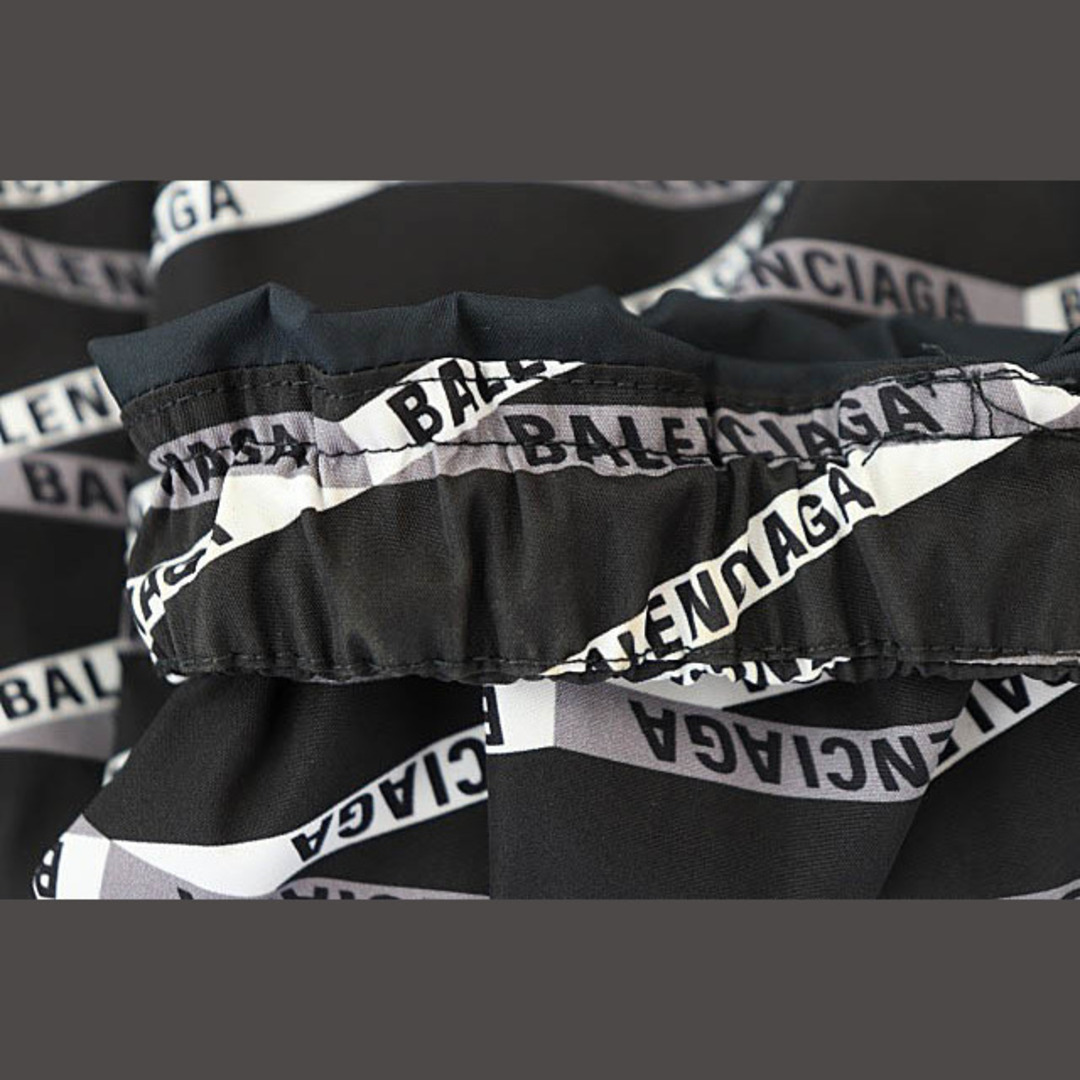 Balenciaga(バレンシアガ)のバレンシアガ 総柄 ロゴ ナイロン トラック ジャケット 52 黒 白 メンズのジャケット/アウター(ブルゾン)の商品写真