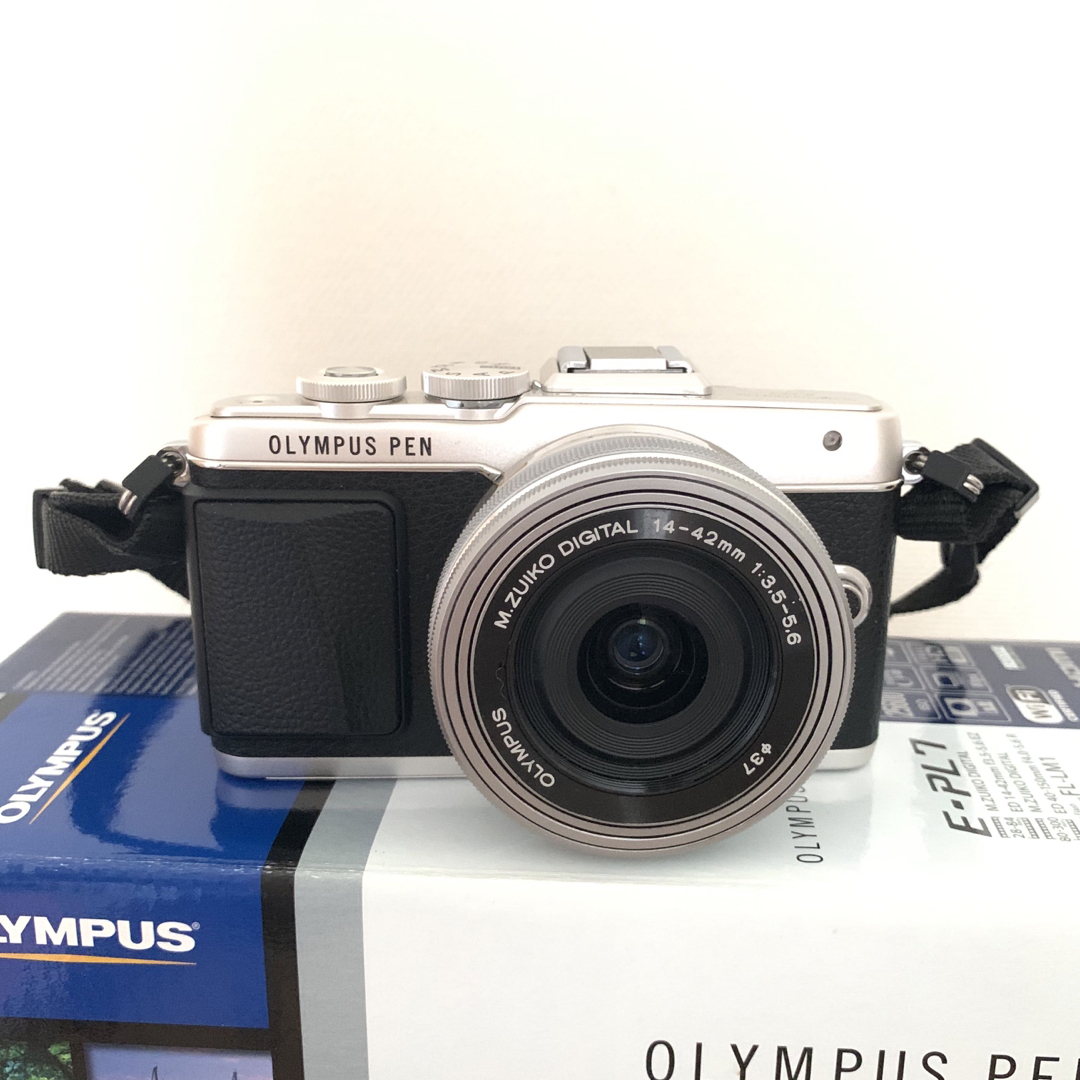 OLYMPUS(オリンパス)のOLYMPUS PEN lite  E-PL7 スマホ/家電/カメラのカメラ(デジタル一眼)の商品写真