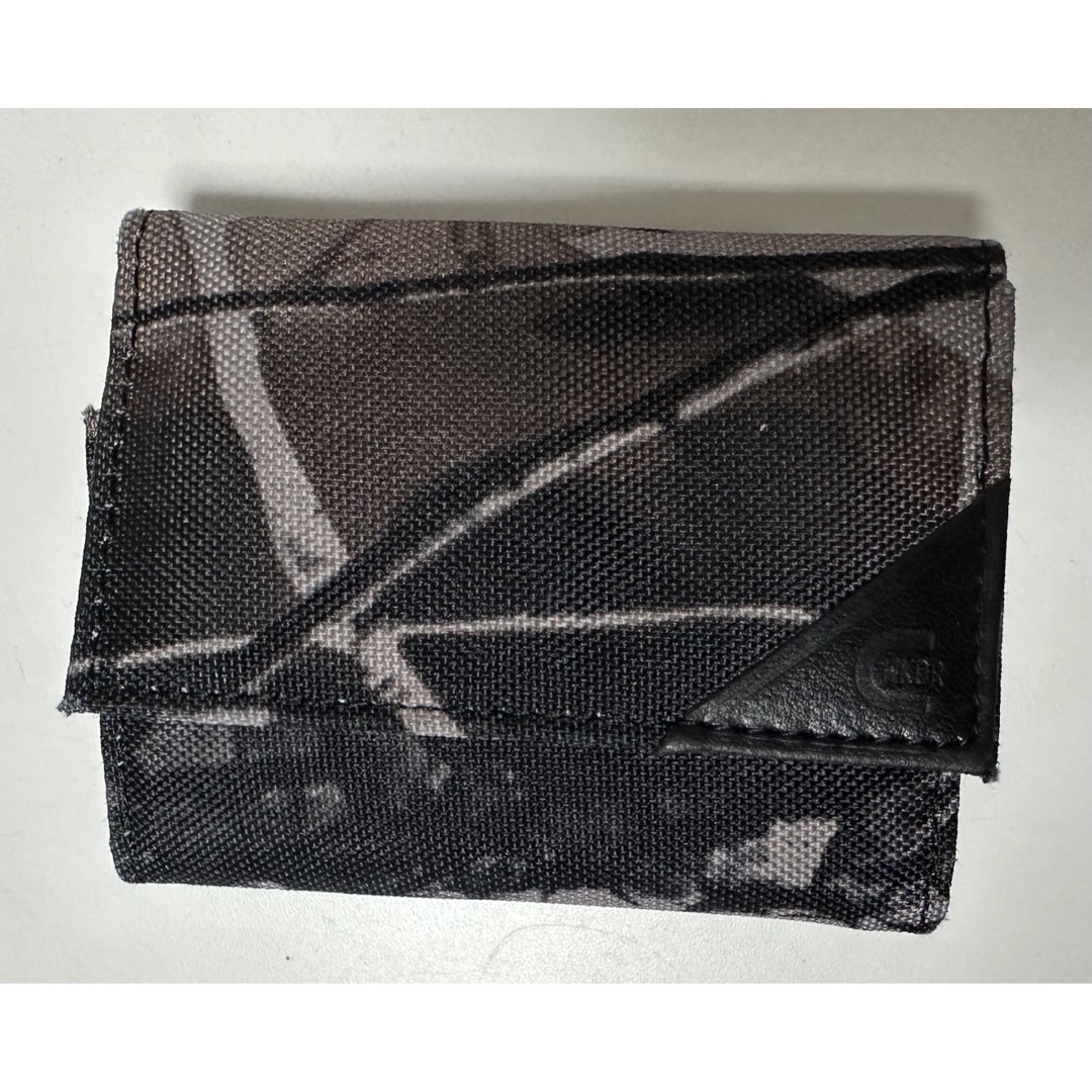 限定モデル ウィークエンダー コルリ 3つ折り 小型財布 ミニウォレット 迷彩色